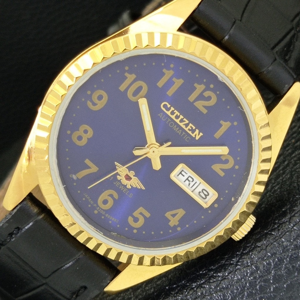 Vintage 1980 Citizen Automatic Mens Gold Watch WDaydate Blue Accents Vintage 1980 Citizen Automatic Mens Gold Watch WDaydate Blue Accents